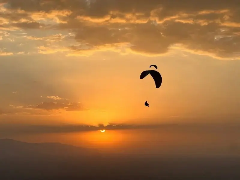 Vol au Coucher du Soleil en parapente au Maroc 2