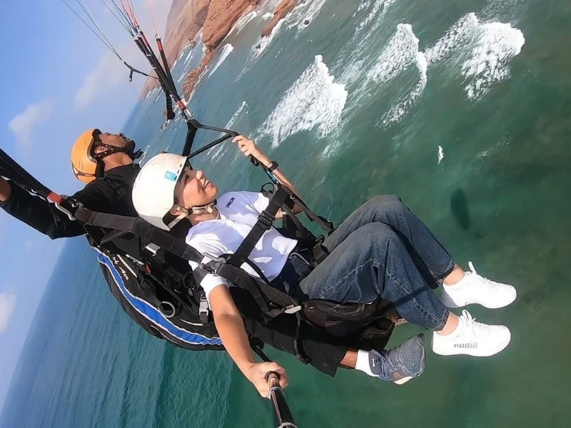 Legzira - Paragliding in Morocco